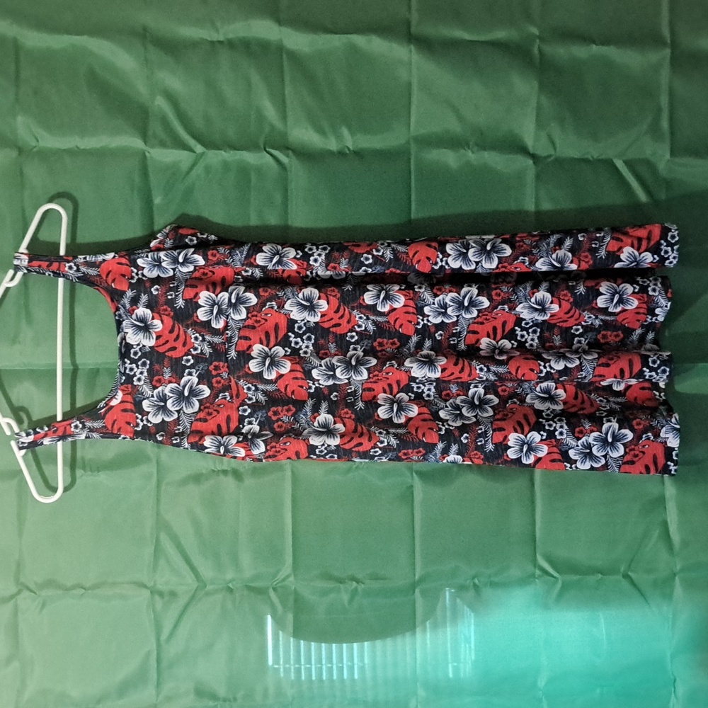 Women's 'Hawaiian' Style Sports Dresswear